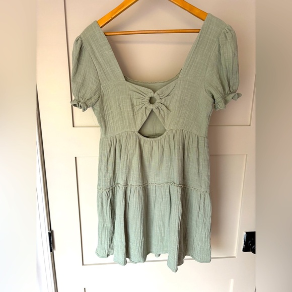 Altar’D State Moss Green Tiered Bohemian Open Back Mini Dress Size L NWOT - Picture 2 of 8